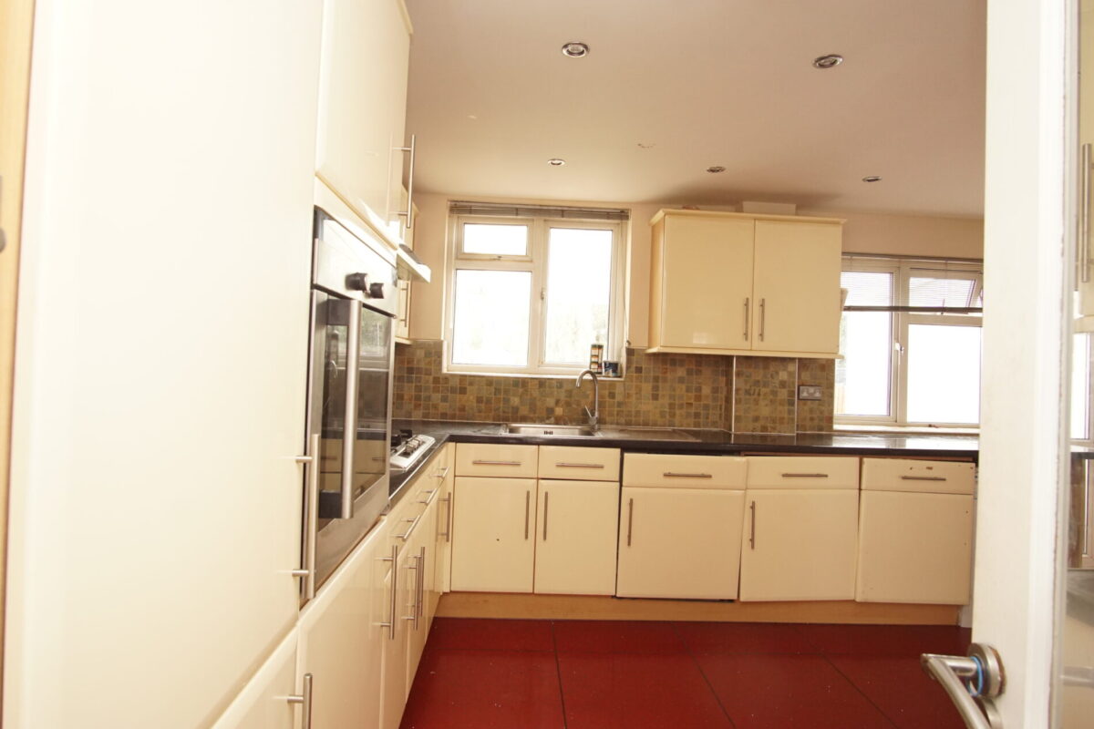 Wykenham Hill, Wembley, HA99RZ