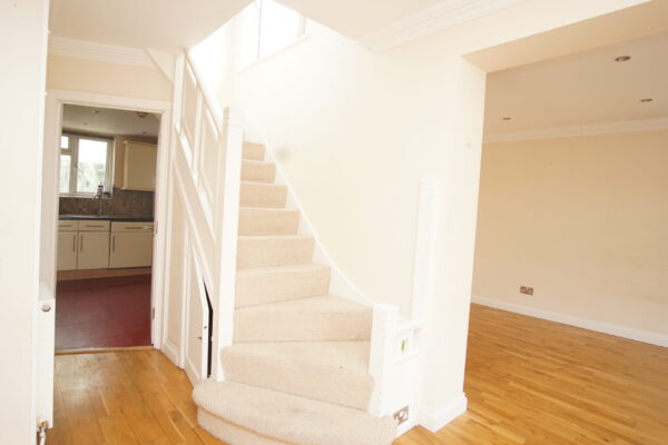 Wykenham Hill, Wembley, HA99RZ