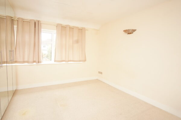 Wykenham Hill, Wembley, HA99RZ