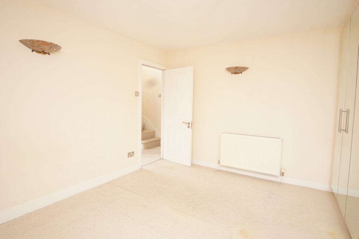 Wykenham Hill, Wembley, HA99RZ